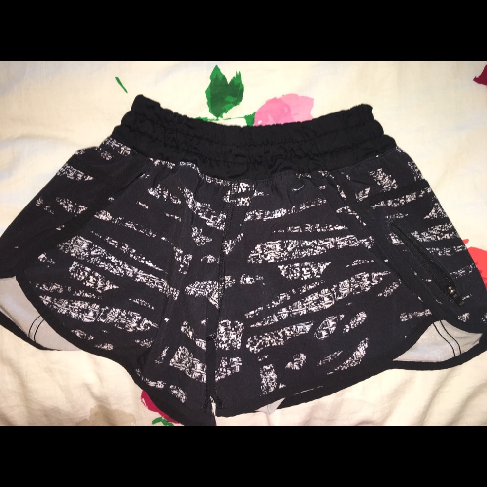 lululemon tracker shorts